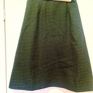 Simple Retro High-Waisted Midi Skirt – Dark Green, Size M